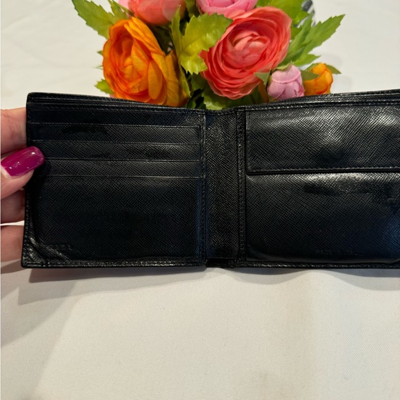 Authentic Prada men’s wallet - Picture 13 of 16